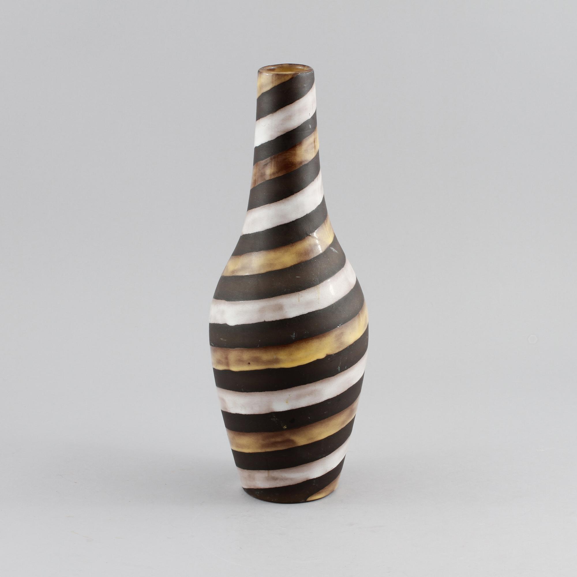 VAS stengods, "Spiral" Ingrid Atterberg, Uppsala Ekeby, 1900-talets andra hälft.