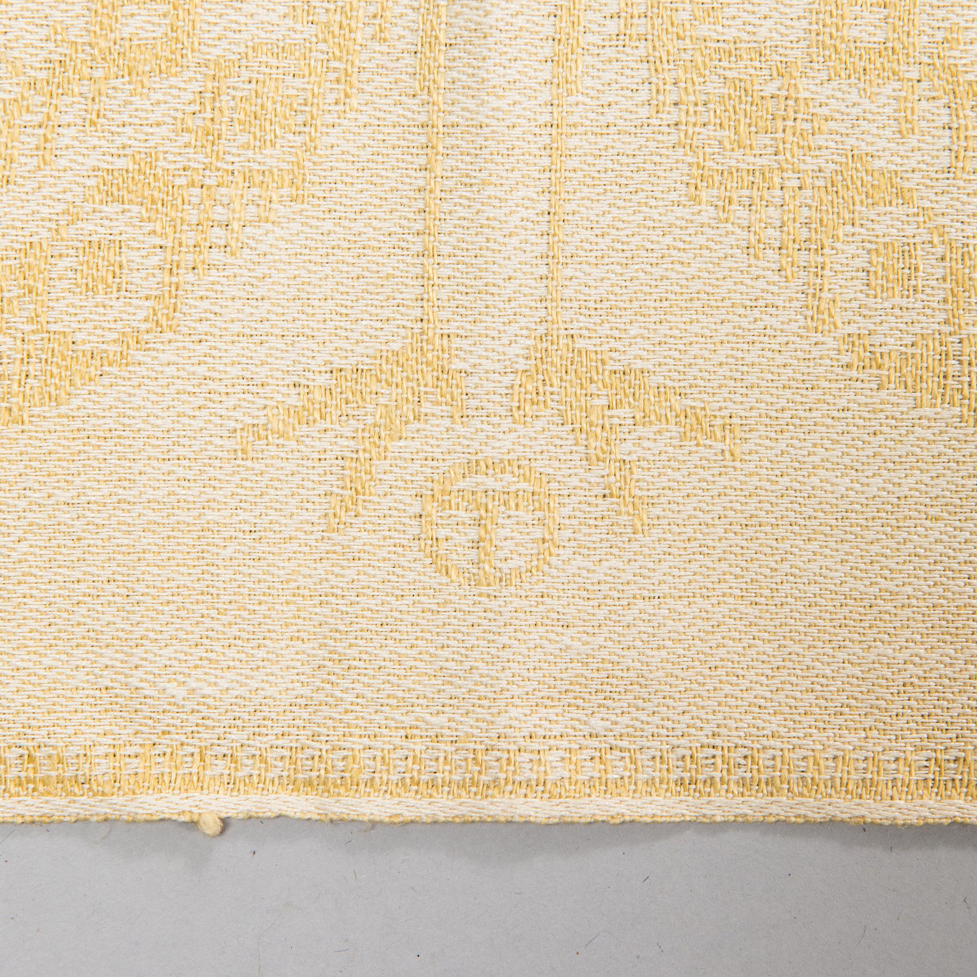 Dora Jung, pöytätabletteja, 3 kpl, ja pikkuliina, Tampella 1960-1970-luku.