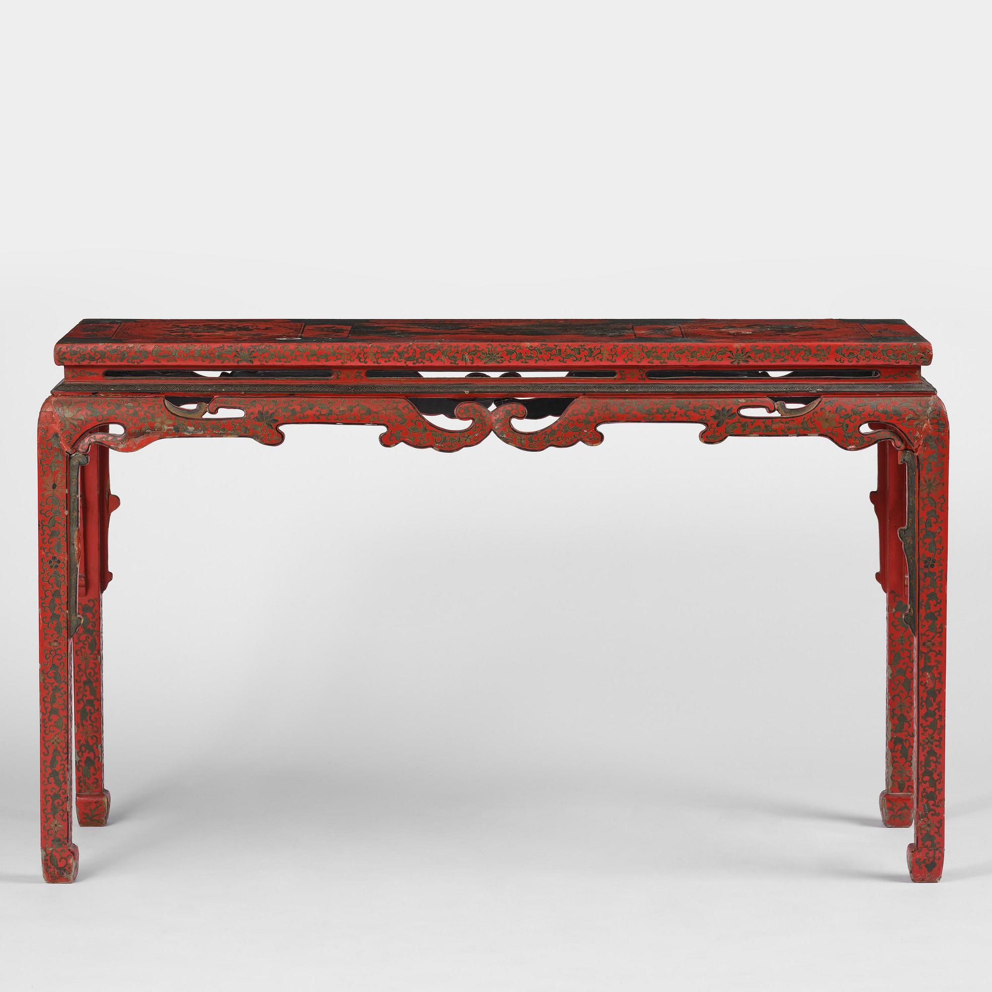 Altarbord, röd lack. Qingdynastin.