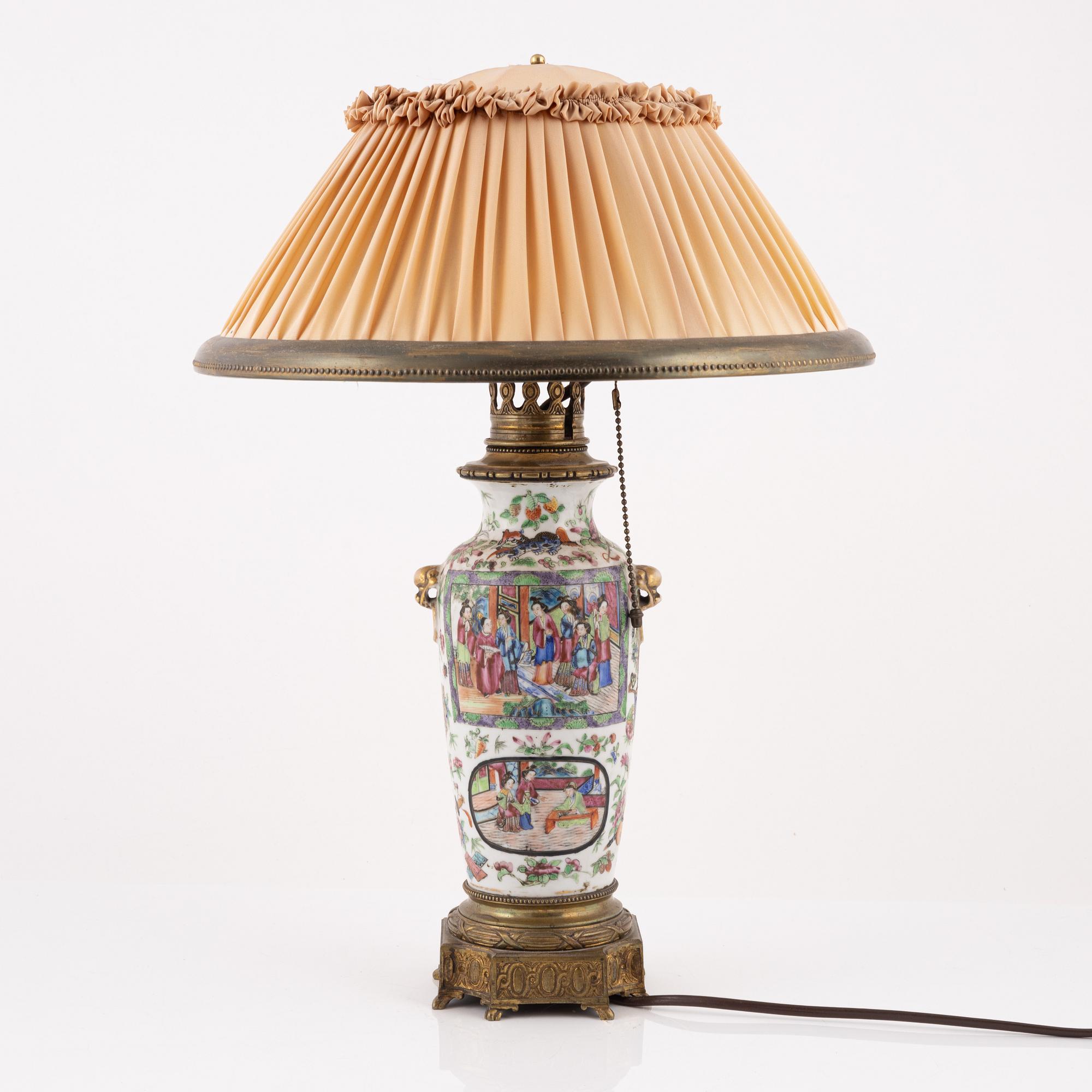 A Chinese Canton vase mounted as a lamp, late Qing dynasty.