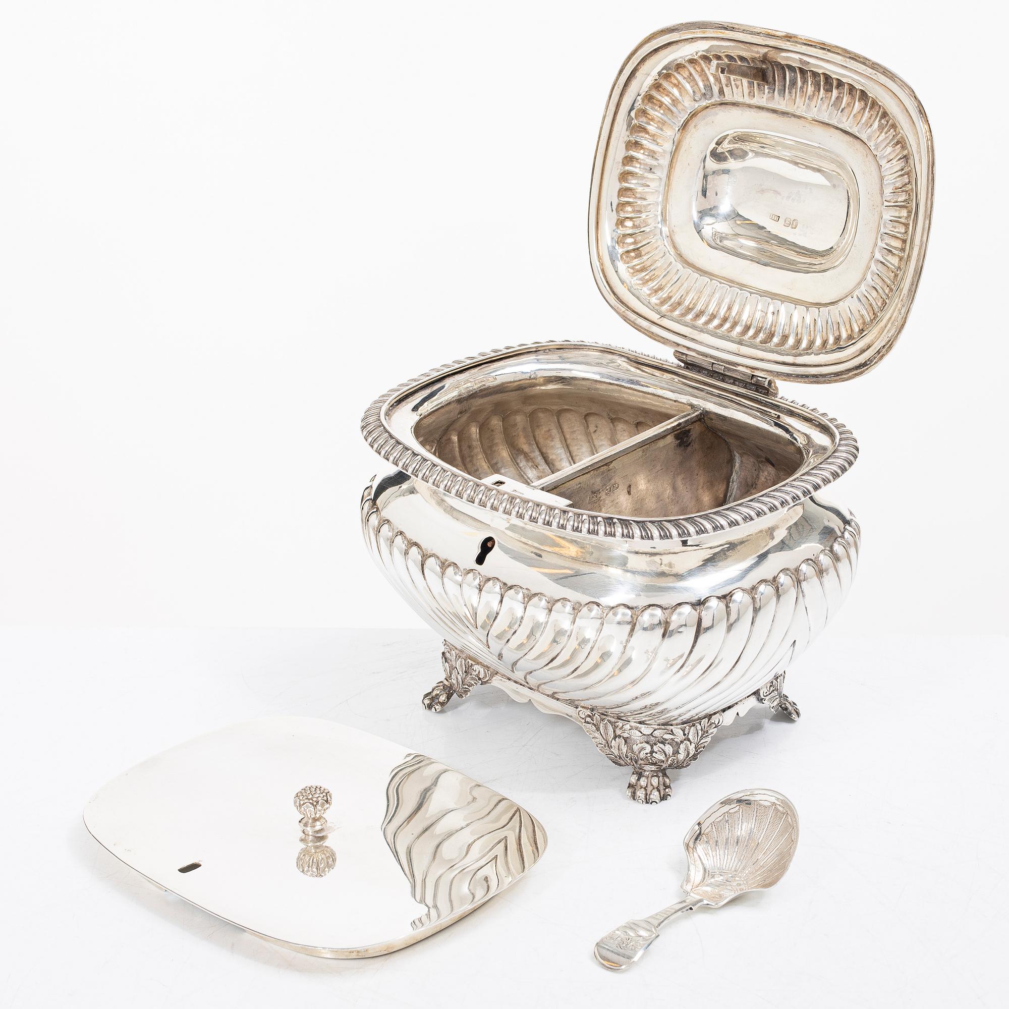 Hyam Hyams, skrin med lock, silver, London, England 1821-1822.