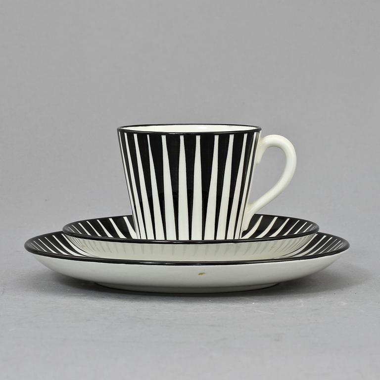 KAFFEKOPPAR, 4 st samt ASSIETTER, 4 st, flintgods, "Zebra", Eugene Trost, Upsala-Ekeby Gefle, 1955-1967.