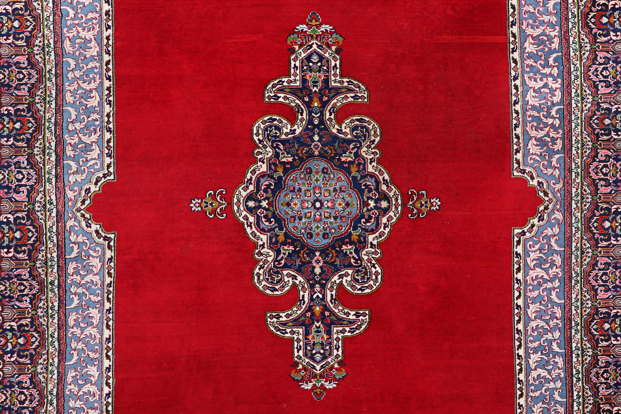 Matta Kirman, ca 394 x 310 cm.