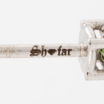 Earrings 18K white gold with colour-treated green brilliant-cut diamonds.