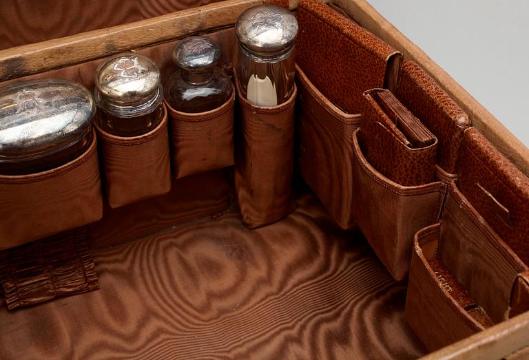 RESVÄSKA/NECESSÄR, 1890-tal.