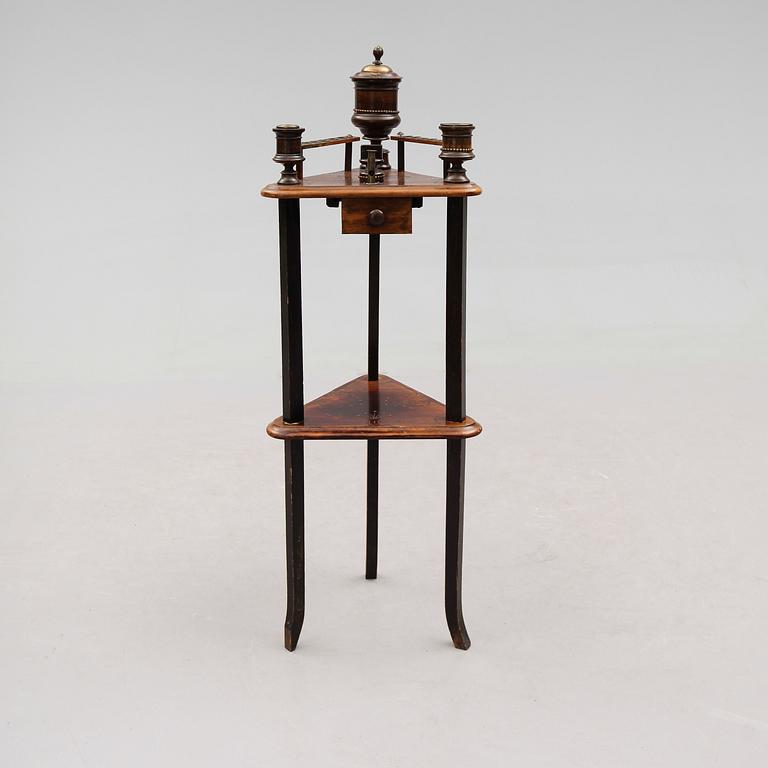 RÖKBORD, 1900-talets första hälft.