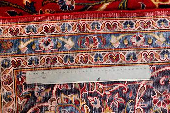 A KESHAN RUG, 401 x 300 cm.