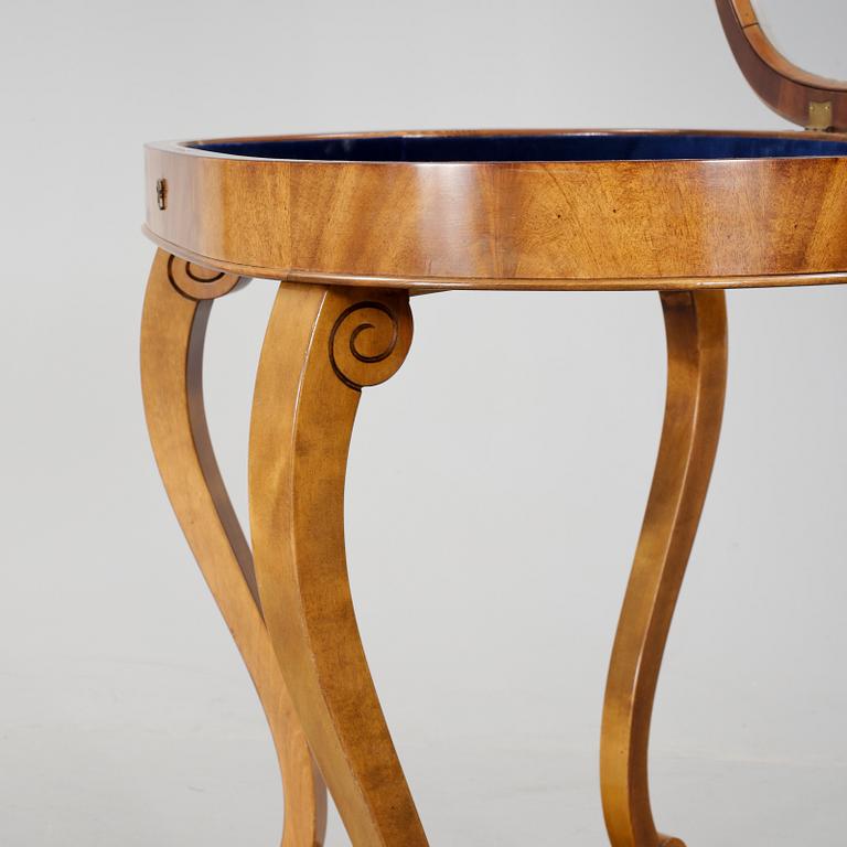 MONTERBORD, kring sekelskiftet 1800/1900.