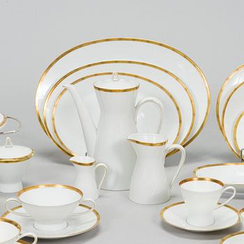 Raymond Loewy och Richard Latham, matservis, 95 dlr, "Form 2000", porslin, för Rosenthal, 1900-talets senare hälft.