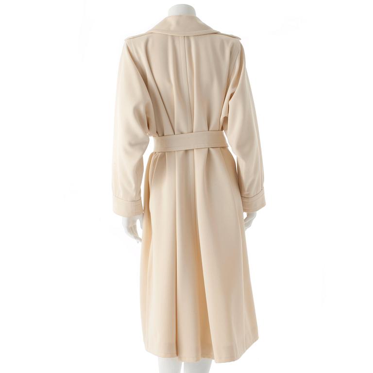 YVES SAINT LAURENT, kappa.