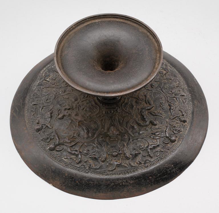 TAZZA, järn, renässansstil, möjligen Berlin, 1800-talets första hälft.