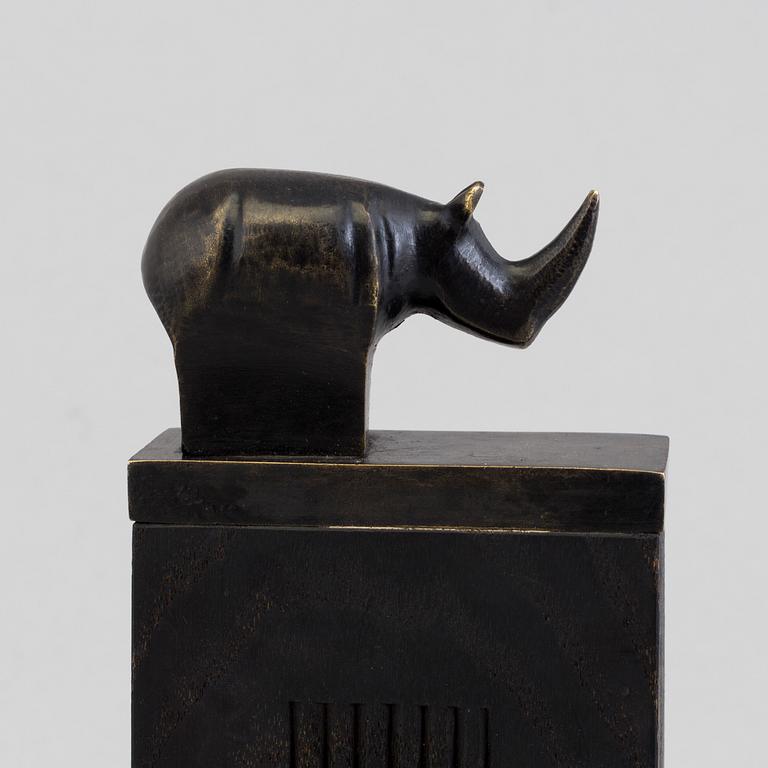 GUNNAR CYRÉN, a bronze sculpture signed at numbered 38/48 cm.