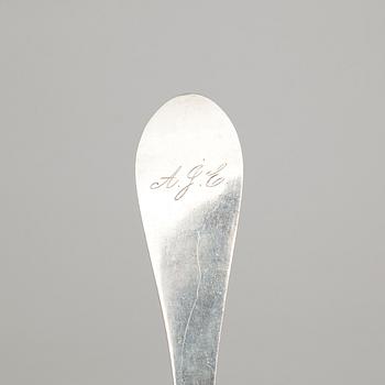 MATSKEDAR, 6 st, silver, Carl Gustaf Åberg, Arboga, 1857. Vikt ca 372 gram.