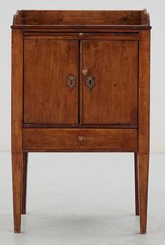 POTTSKÅP, provinsarbete, omkring 1800.