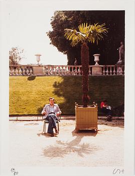 David Hockney · DAVID HOCKNEY, fotografi, "Jean in The Luxembourg Garden, 1975. Signerat och numrerat 54/80