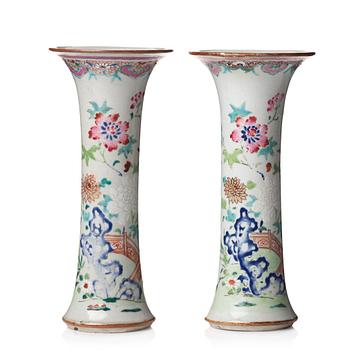 734. A pair of famille rose vases, Qing dynasty, Qianlong (1736-95).