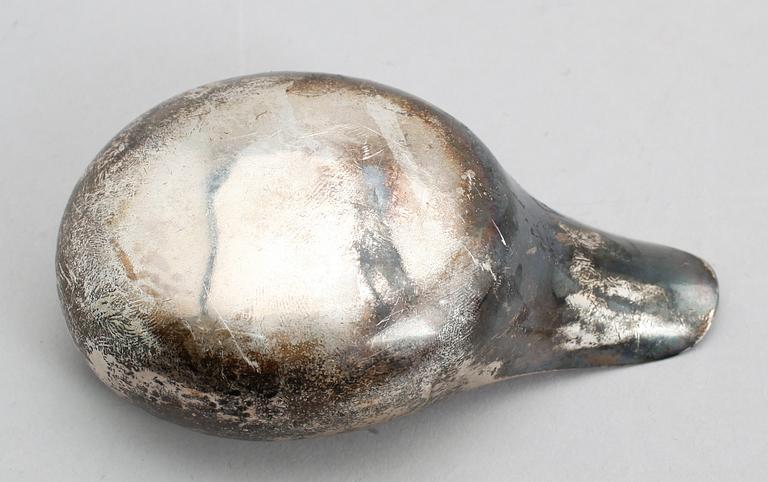 SKÅL MED PIP, silver, s k pap boat, möjligen George Seatoun, London 1784. Vikt ca 55 gram.