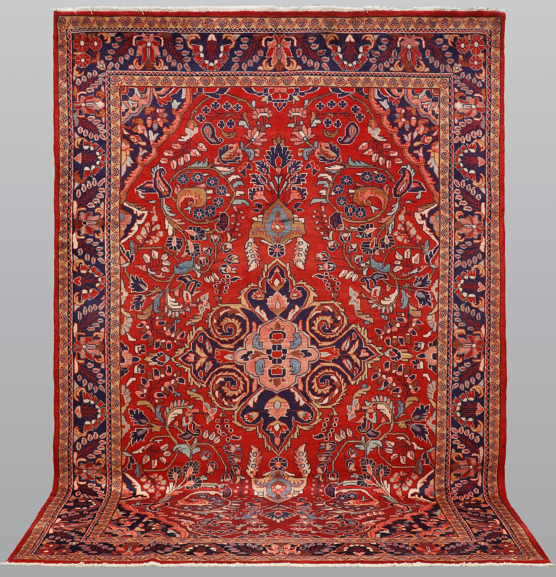 A carpet, Hamadan ca 327 x 220 cm.