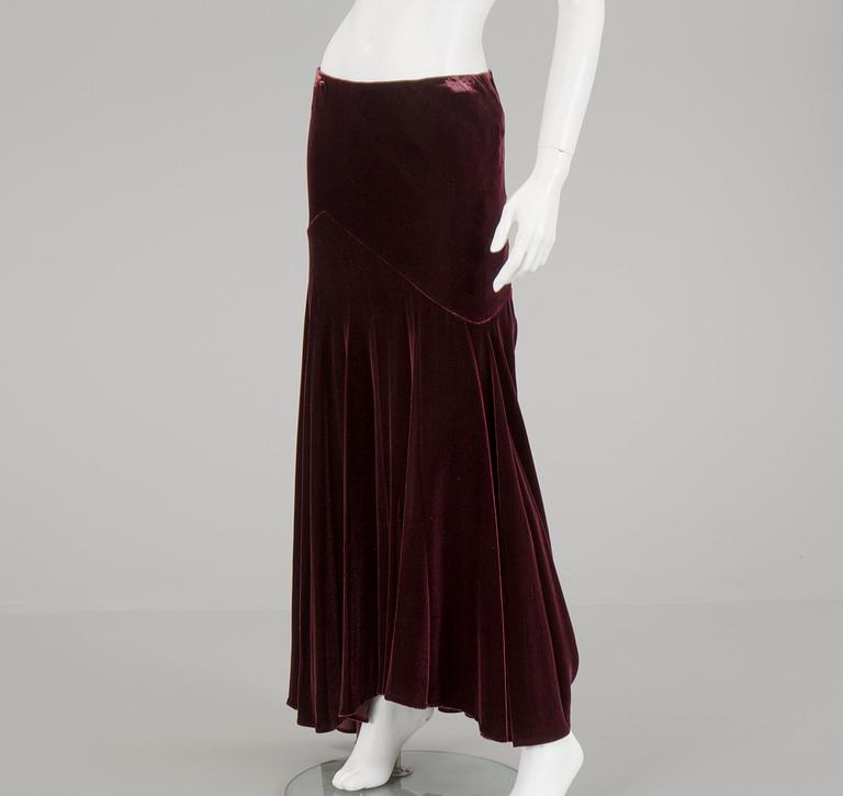 A skirt by Ralph Lauren , in size 4(USA).