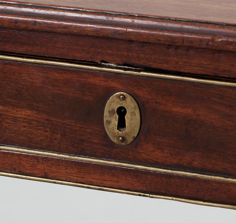 DAMARBETSBORD, sengustavianskt omkring 1800.