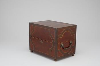 A English port wine casket for six bottles, two glasses and a tray, 19th Century.