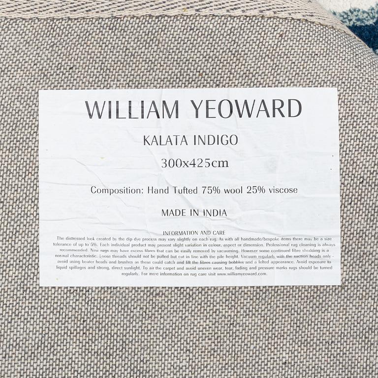 William Yeoward, matta, "Kalata indigo", ca 425 x 300 cm.