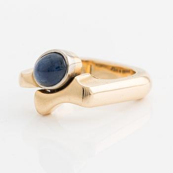 Ring, 18K gold with cabochon-cut sapphire, Rolf guldsmed, Uppsala,