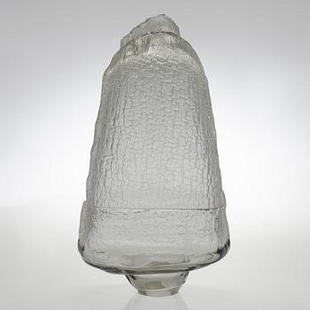 Timo Sarpaneva, a 'Shadows' sculpture from Finlandia series, signed Timo Sarpaneva, Iittala.