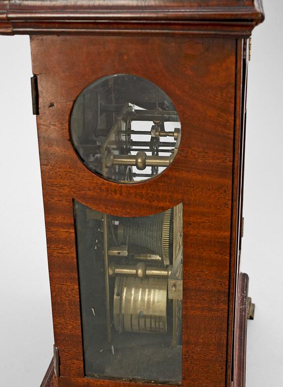 BIBLIOTEKSSUR, urtavlan märkt Benjamin Wilson, London. 1700-tal.