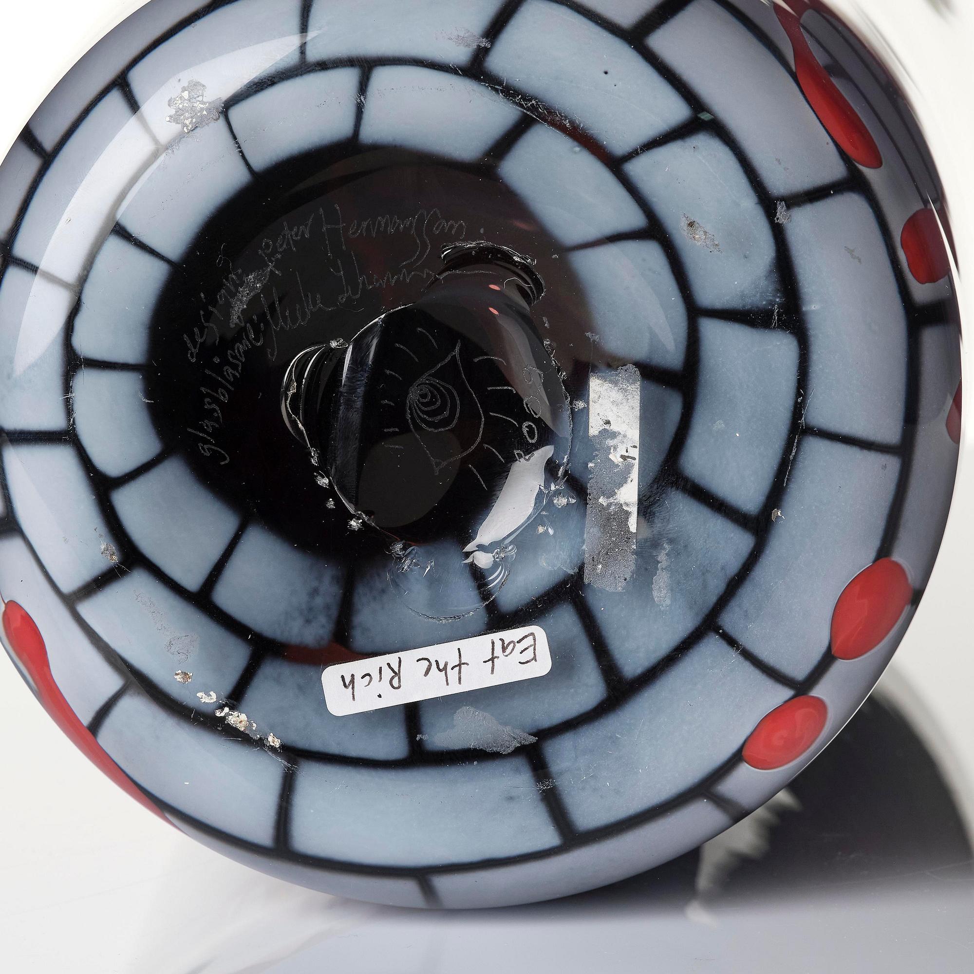 Peter Hermansson, "Eat the Rich", a unique glass vase in graal technique, Sweden, 2009.