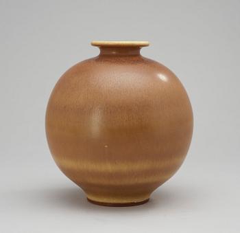 A Berndt Friberg stoneware vase, Gustavsberg Studio 1967.
