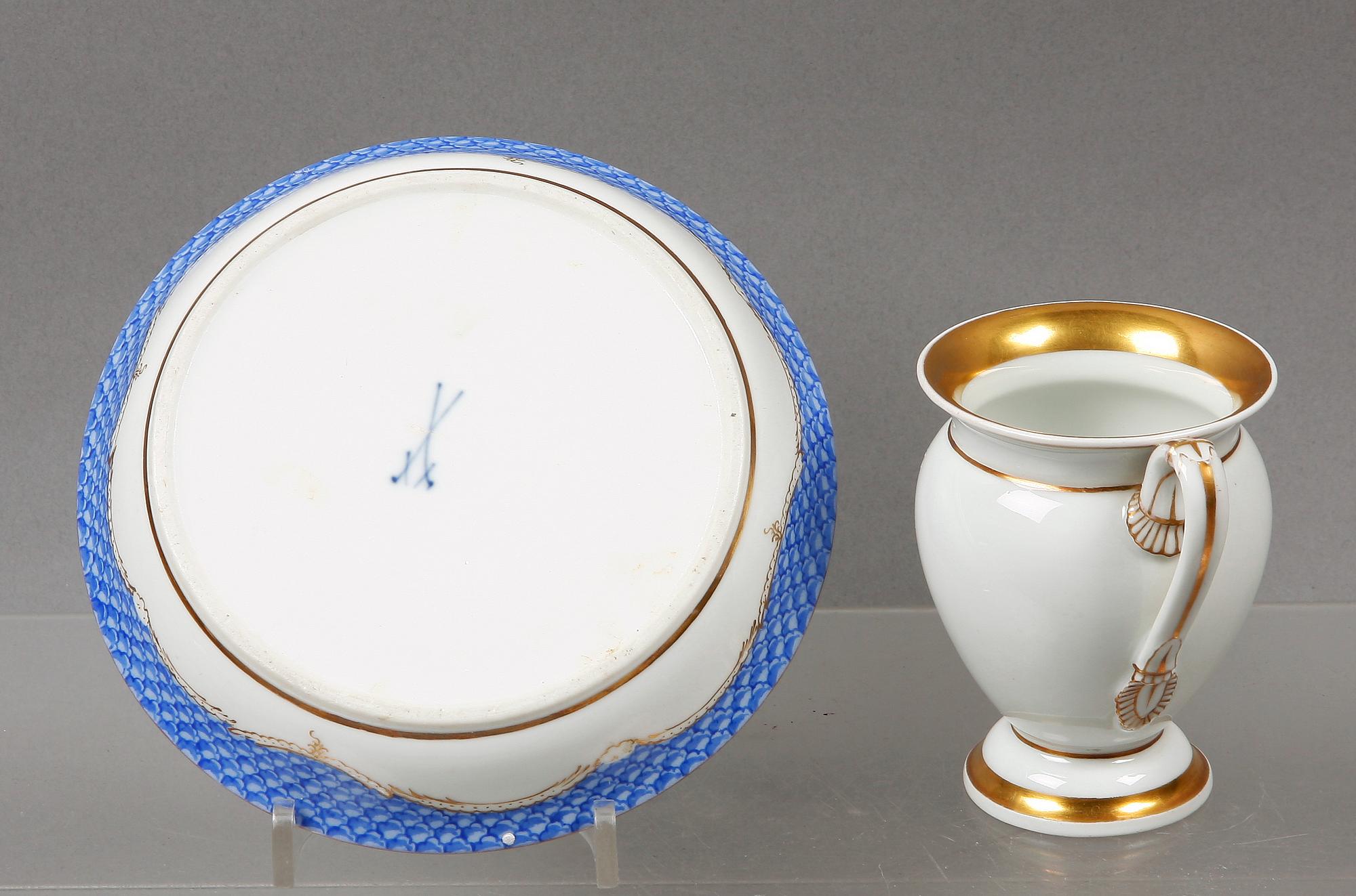 KAFFEKOPP OCH FAT, porslin, Meissen, 1800-tal.