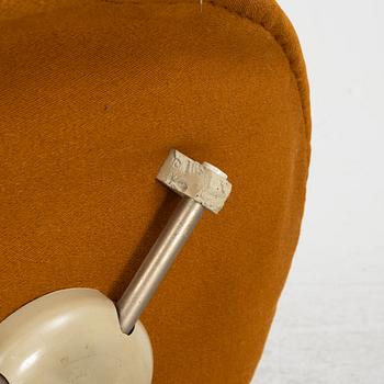 Arne Jacobsen, skrivbordsstol "Sjuan", Fritz Hansen Danmark, 1950-60-tal.