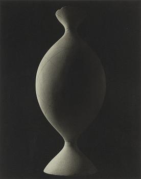 Hiroshi Sugimoto, ”Mathematical Form: Surface 0004”.