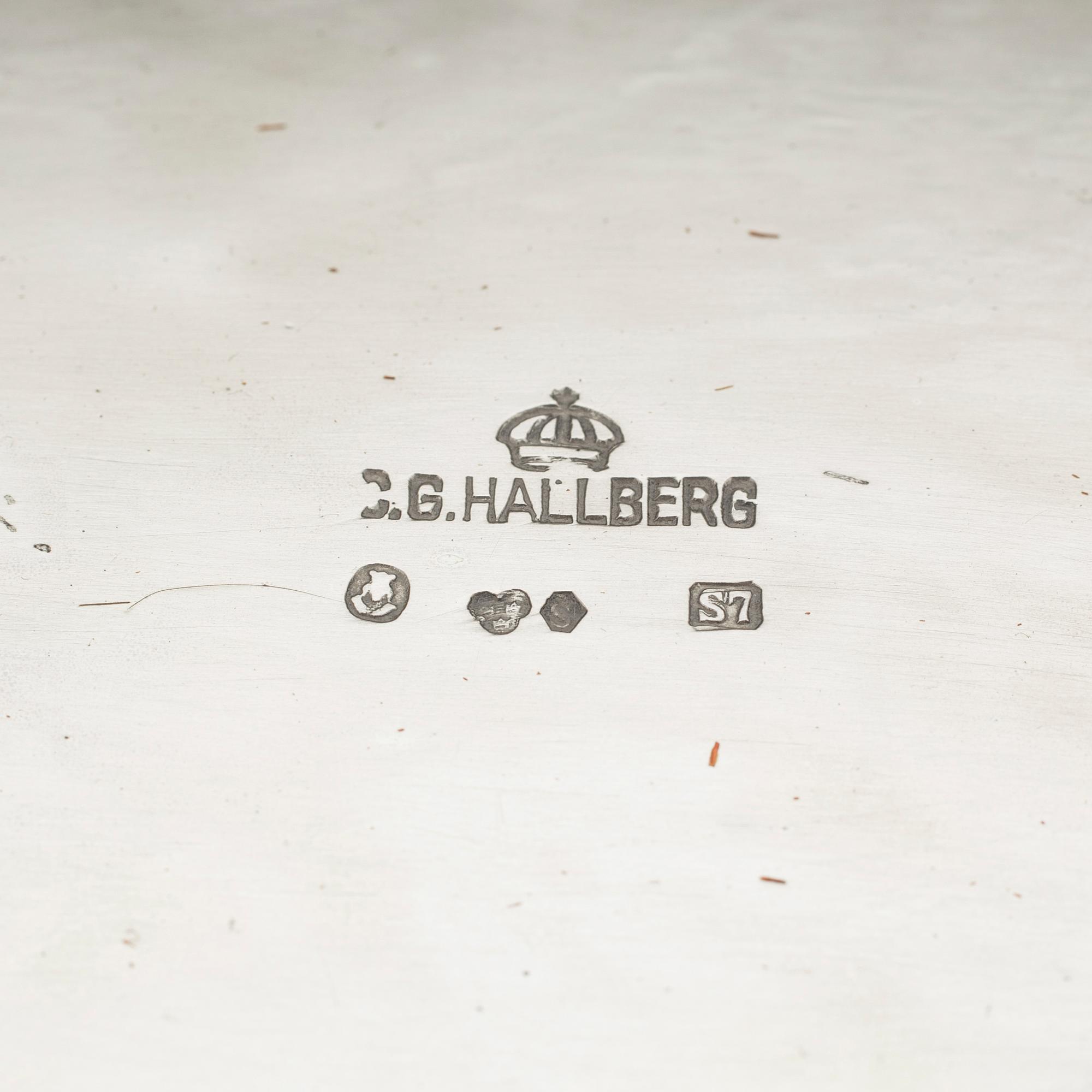 PRAKTSKÅL, CG Hallberg, Stockholm, 1920. Vikt 2100 g.