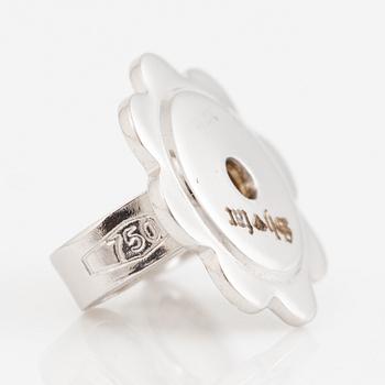 Earrings 18K white gold with brilliant-cut diamonds.