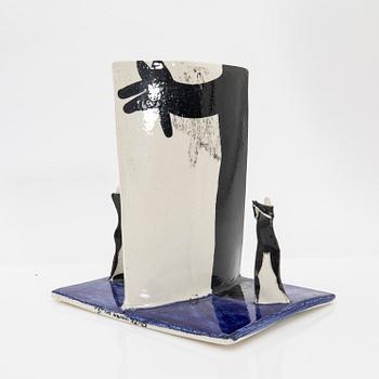 Timo Sarvimäki, Skulptur, "Skugglek", Rörstrand, 1970-tal.