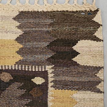 Barbro Nilsson, Matta, "Nejlikan gråsvart", gobelängteknik, ca 273,5 x 213,5-219,5 cm, signerad AB MMF BN.