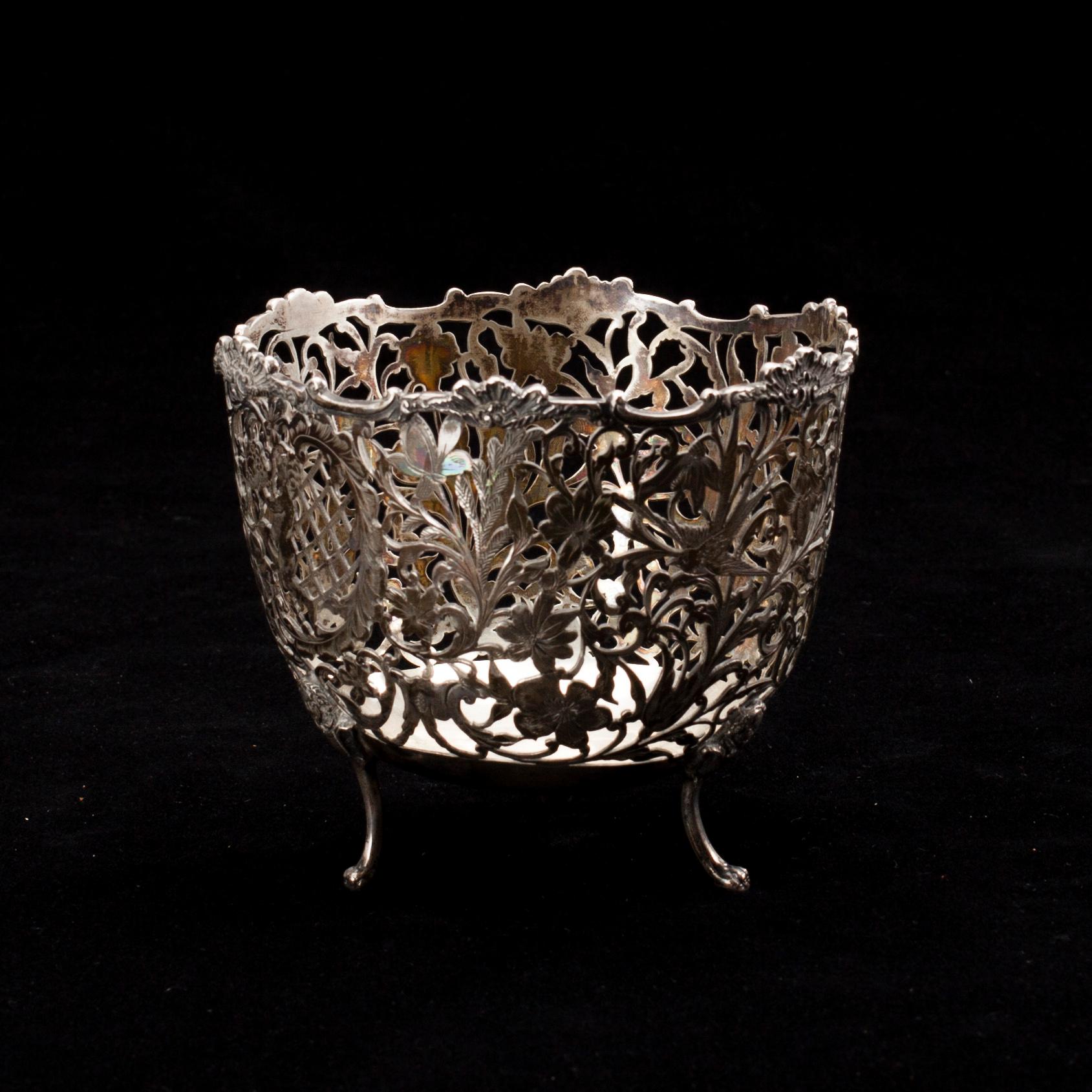 MALJA, hopeaa, hollantilaiset leimat. Paino 172,6 g.