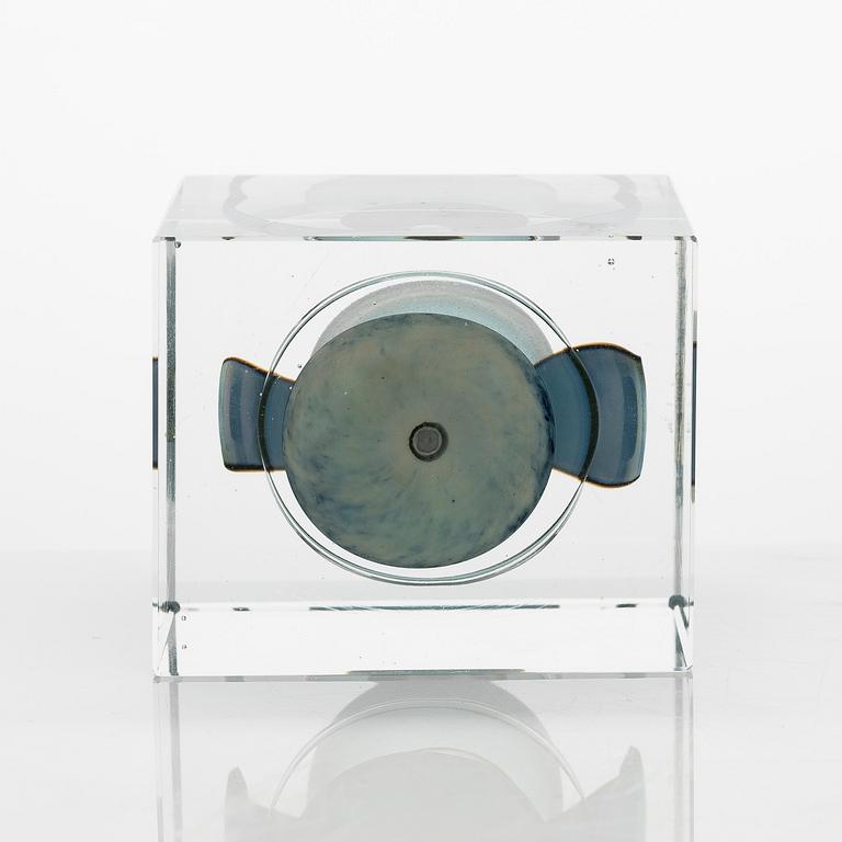 Oiva Toikka, vuosikuutio, signeerattu Oiva Toikka, Nuutajärvi 1977, numeroitu 662/2000.