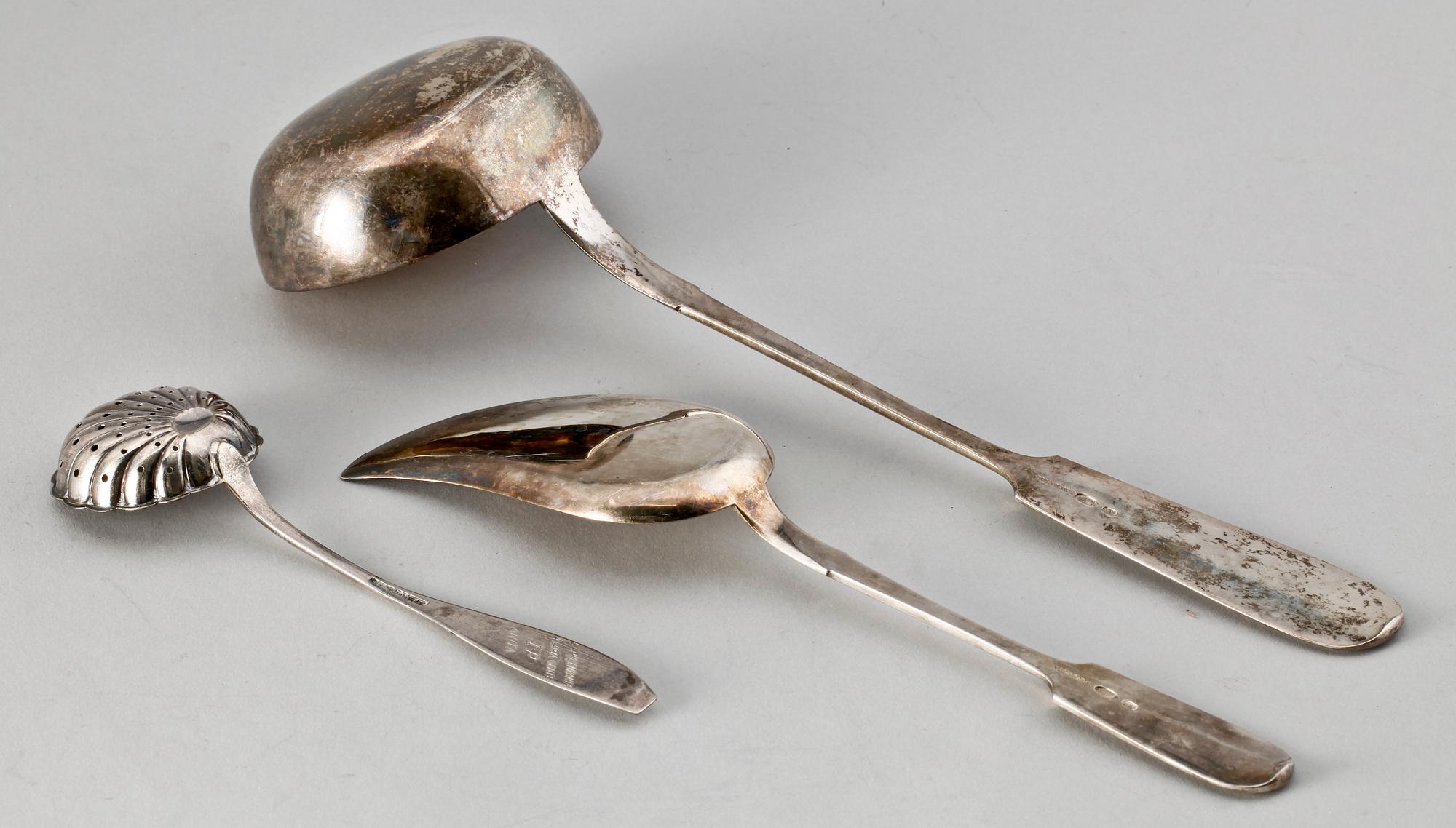 SERVERINGSBESTICK, 3 st. Ryssland resp Finland. 1900-tal. Tot ca 350g.