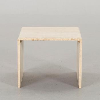 A TRAVERTINE SIDE TABLE.
