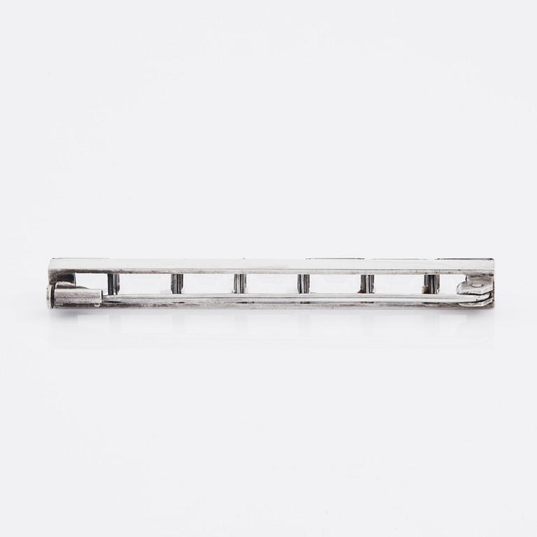 Wiwen Nilsson, brosch sterlingsilver och bergkristall, Lund 1947.