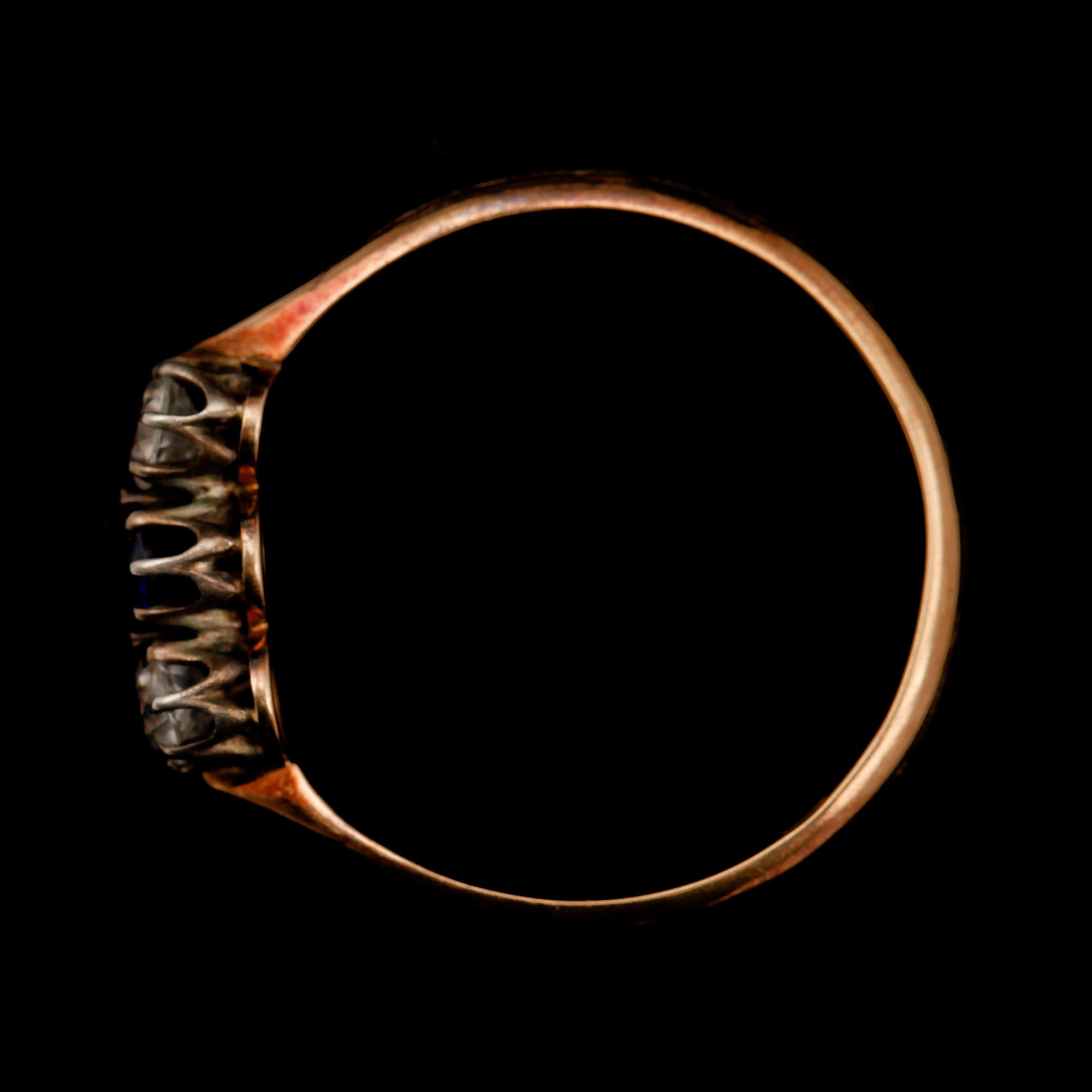 RING, 18 k, med vita och blå stenar, 1958.