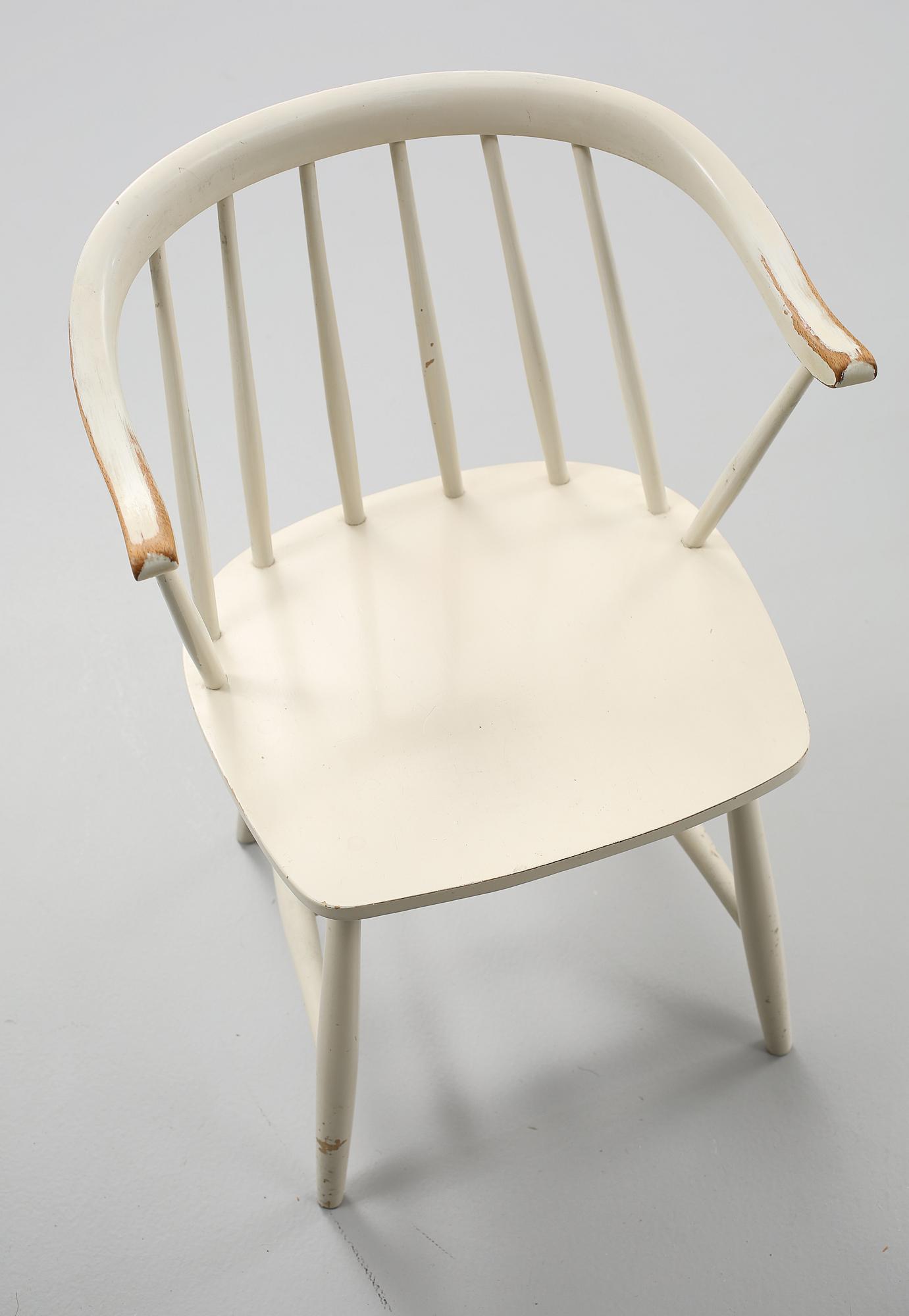 KARMSTOLAR, ett par, Nesto, 1900-talets andra hälft.