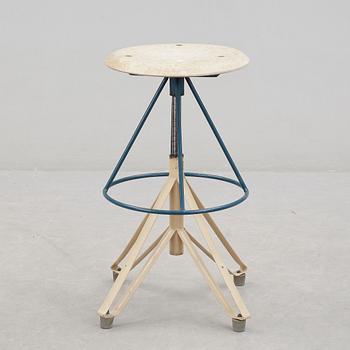 PALL, metall, "Hema-stolen" Industristolar AB, Stockholm, 1960-tal.