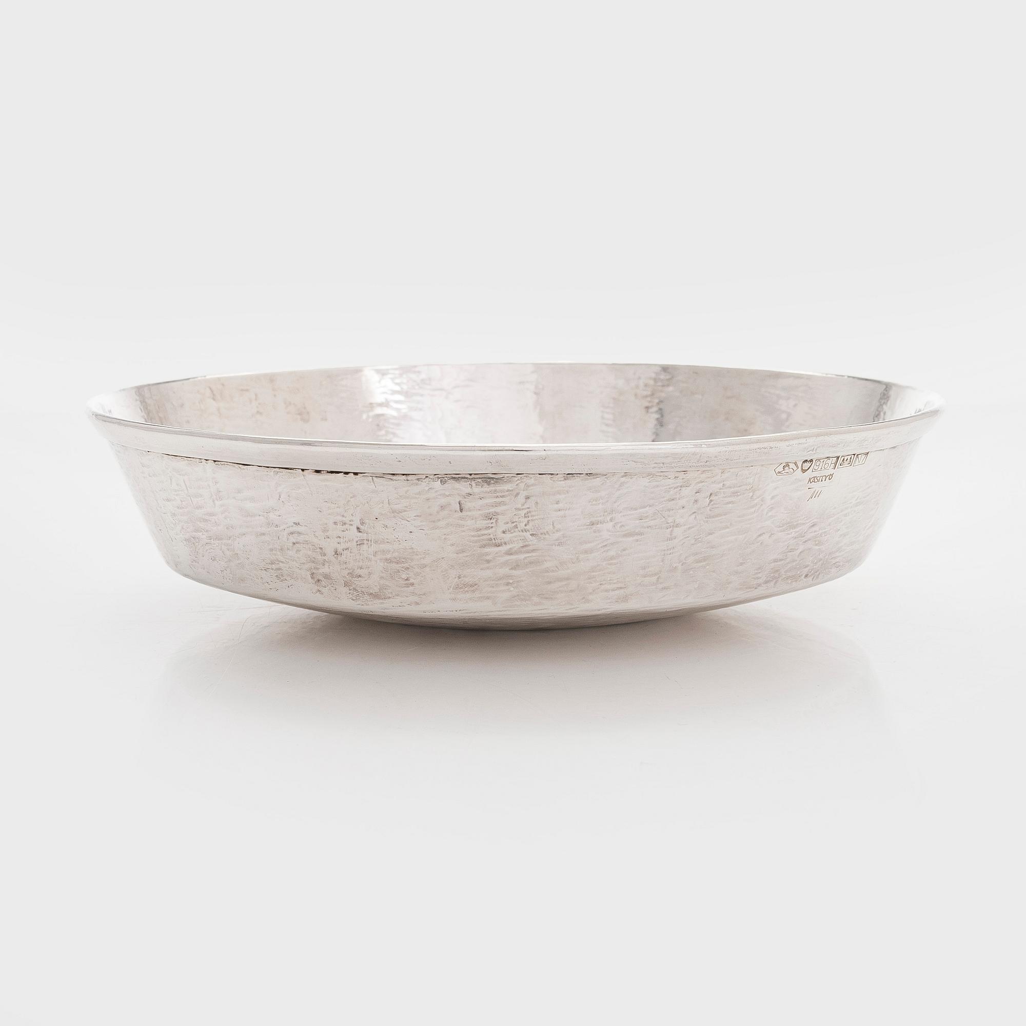 Tapio Wirkkala, a silver bowl model TW 289, Kultakeskus, Hämeenlinna 1966.