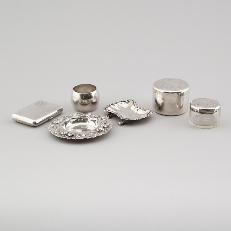 SAMLING SILVERFÖREMÅL, 6 delar, 1800-/1900-tal. Vikt ca 286 gram.