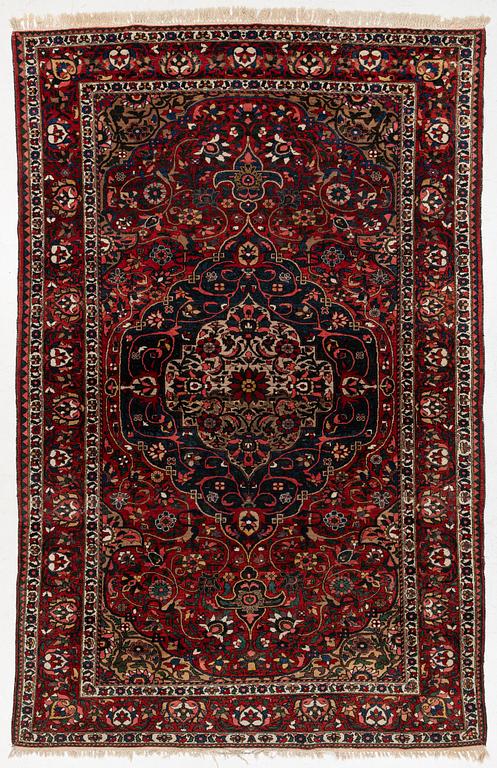 Matta semiantik Chahar Mahal och Bakthiaril, sannolikt Pir Balut, ca 341 x 221 cm.