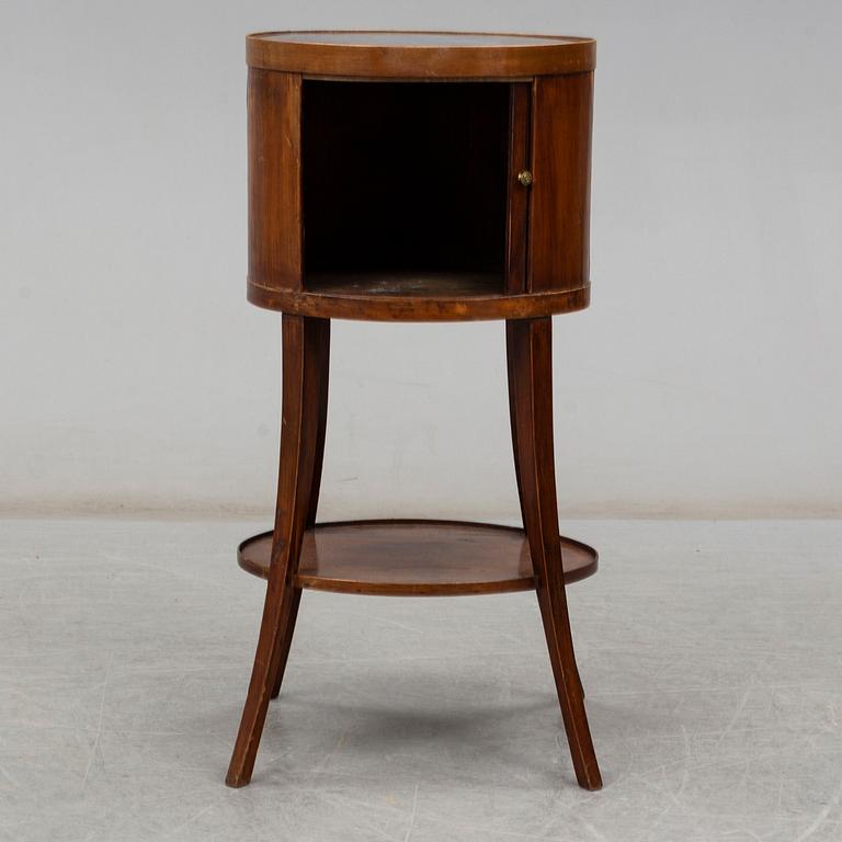 A first half of the 19th century table.